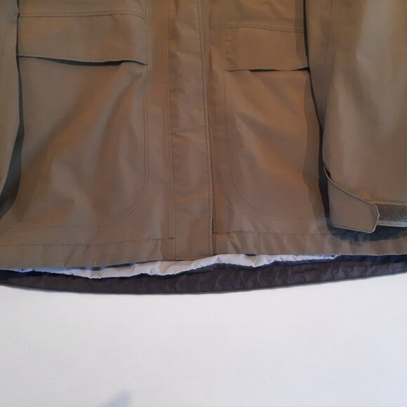 Mountain Equipment Co-op (MEC) - Gore-Tex Jacket - Women's Medium - Picture 5 of 16